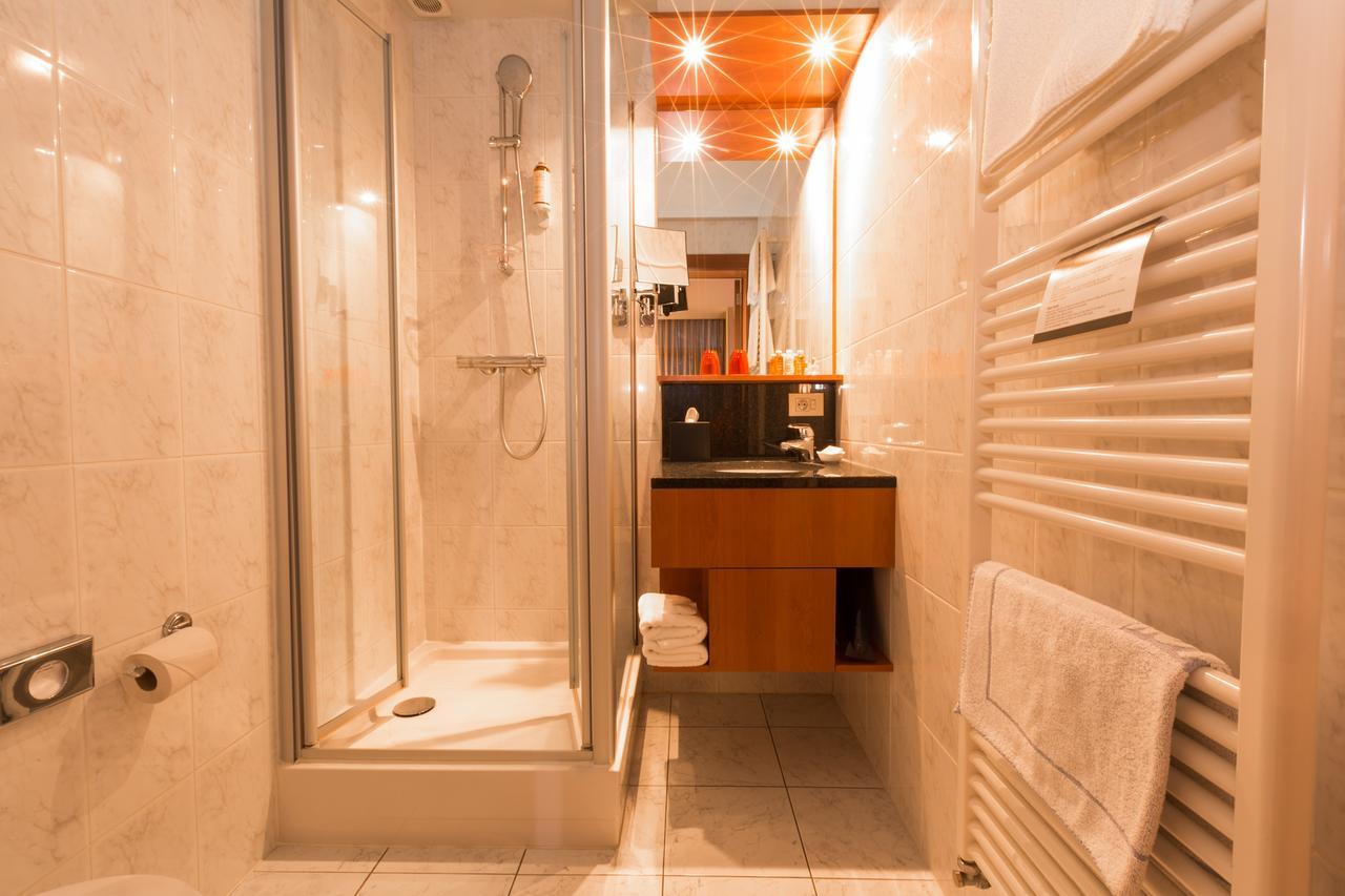 Hotel Royal De Panne Rum bild